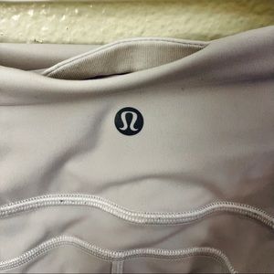 Lululemon Size 8 White Running Capris